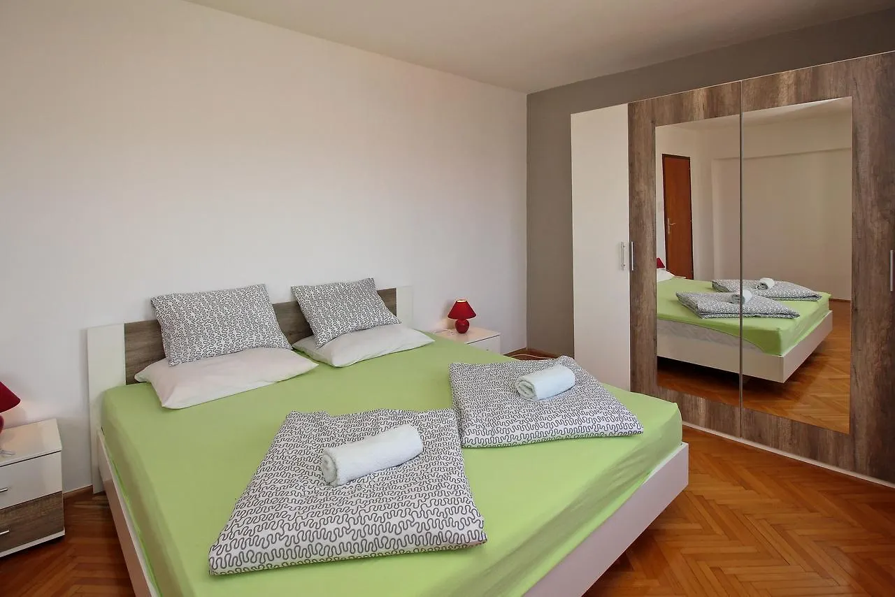Apartment Ana G Šilo Kroatien