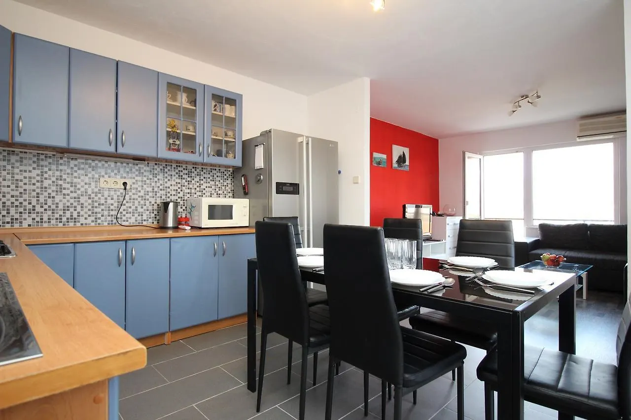 Apartment Ana G Šilo
