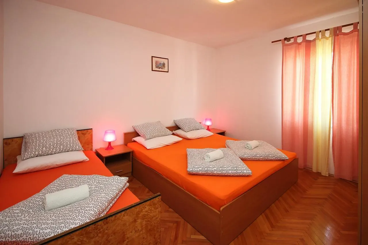 Apartment Ana G Šilo Kroatien